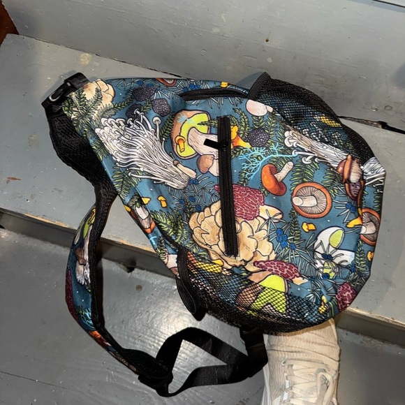 Mushroom shoulder bag! - Picture 1 of 2